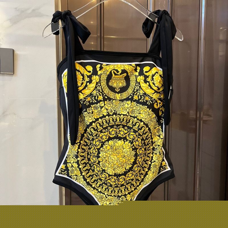 VERSACE